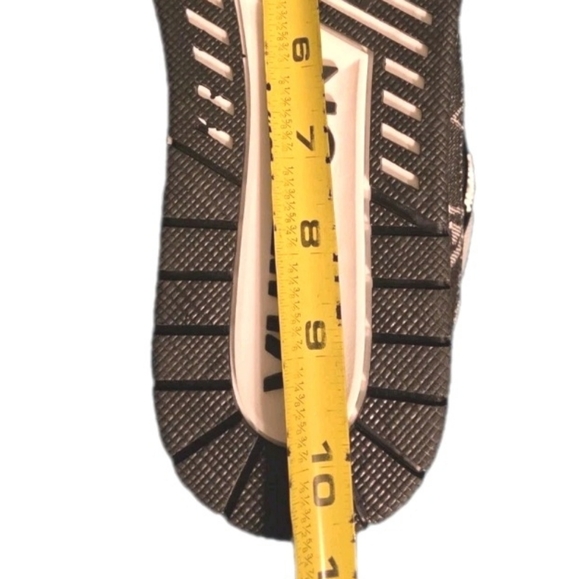 Louis Vuitton Black and White Sneakers - Picture 8 of 8